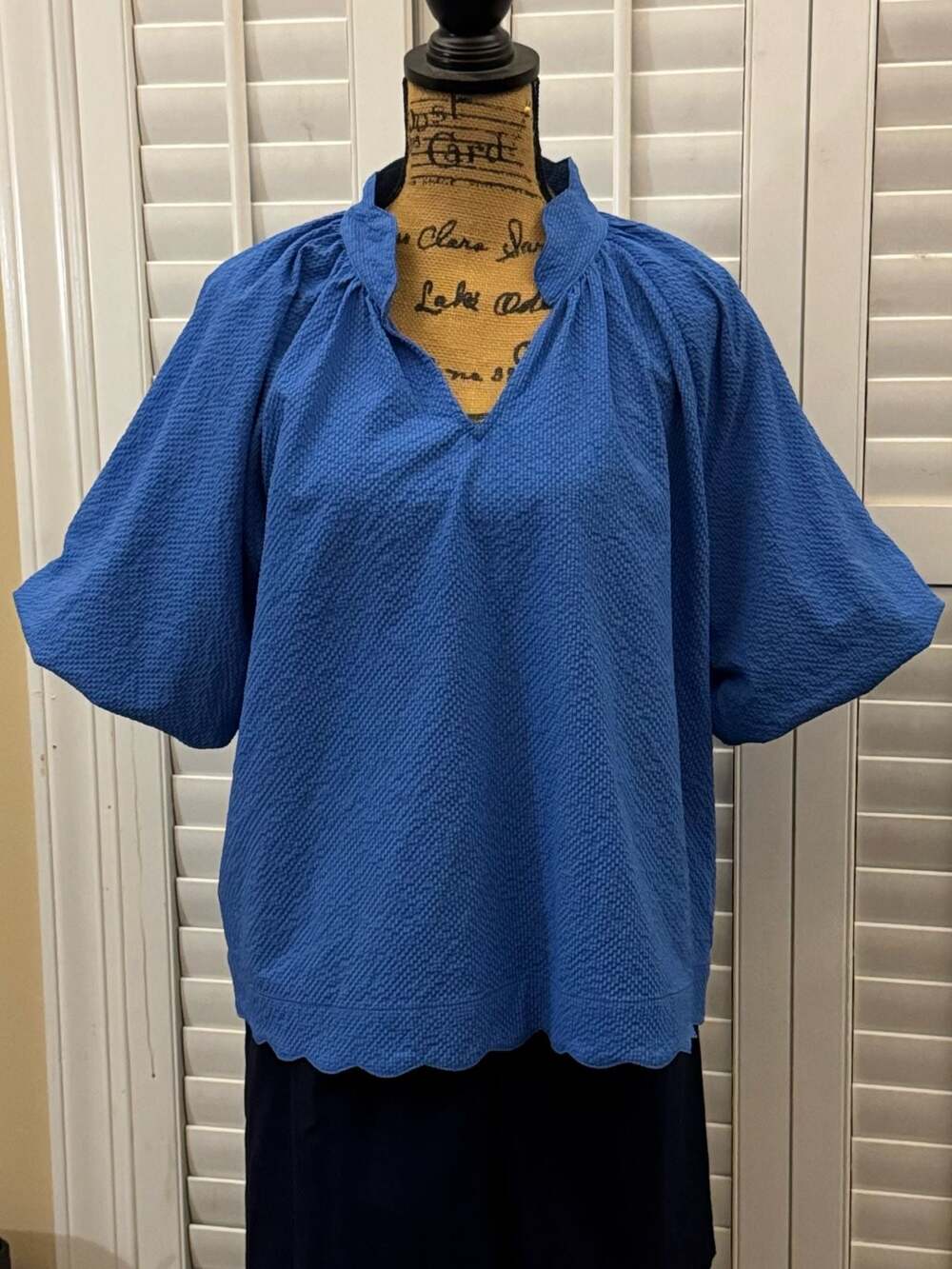 Umgee Ocean Blue Seersucker Bubble Sleeve Scalloped Hem Top Blouse